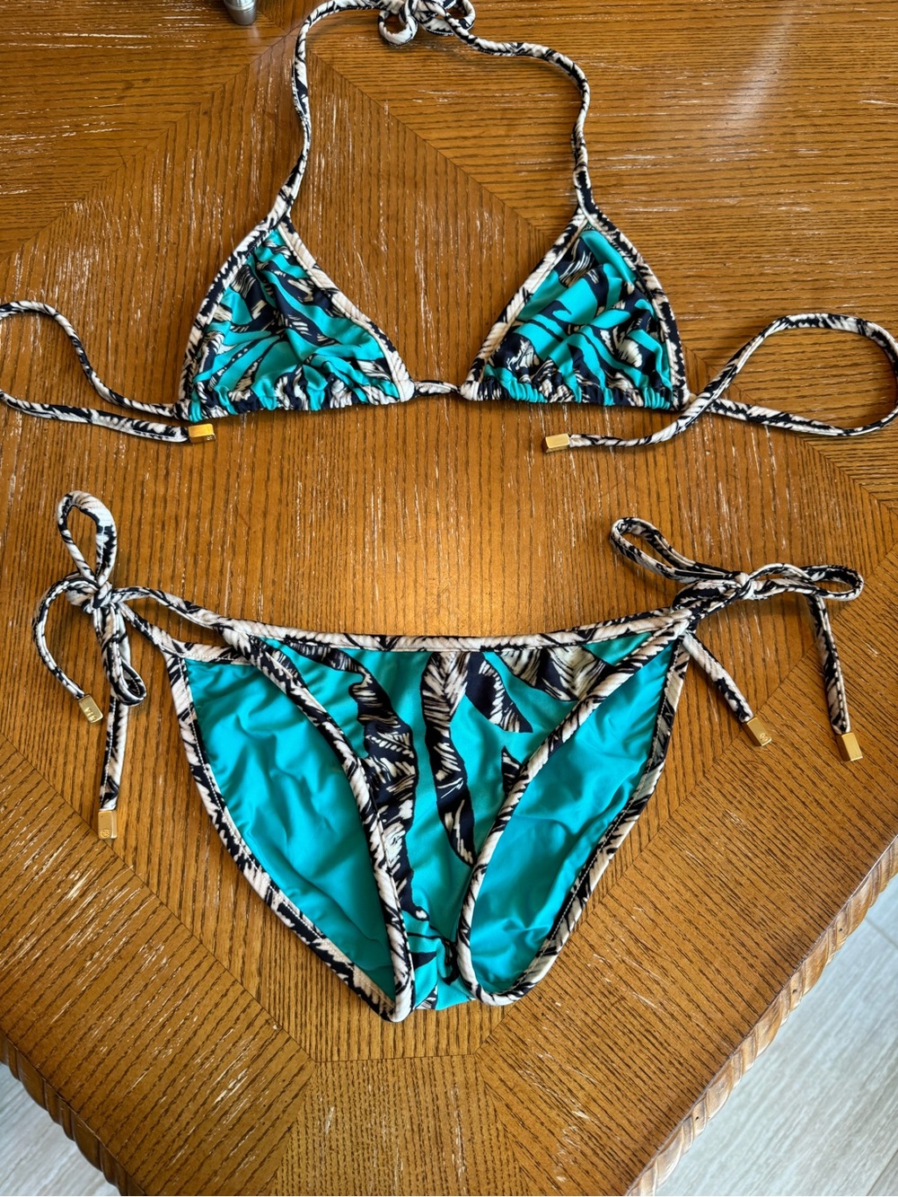 Vix Bikini, Sea kelp print, Beautiful, Good Condition, Sparkle this summer!